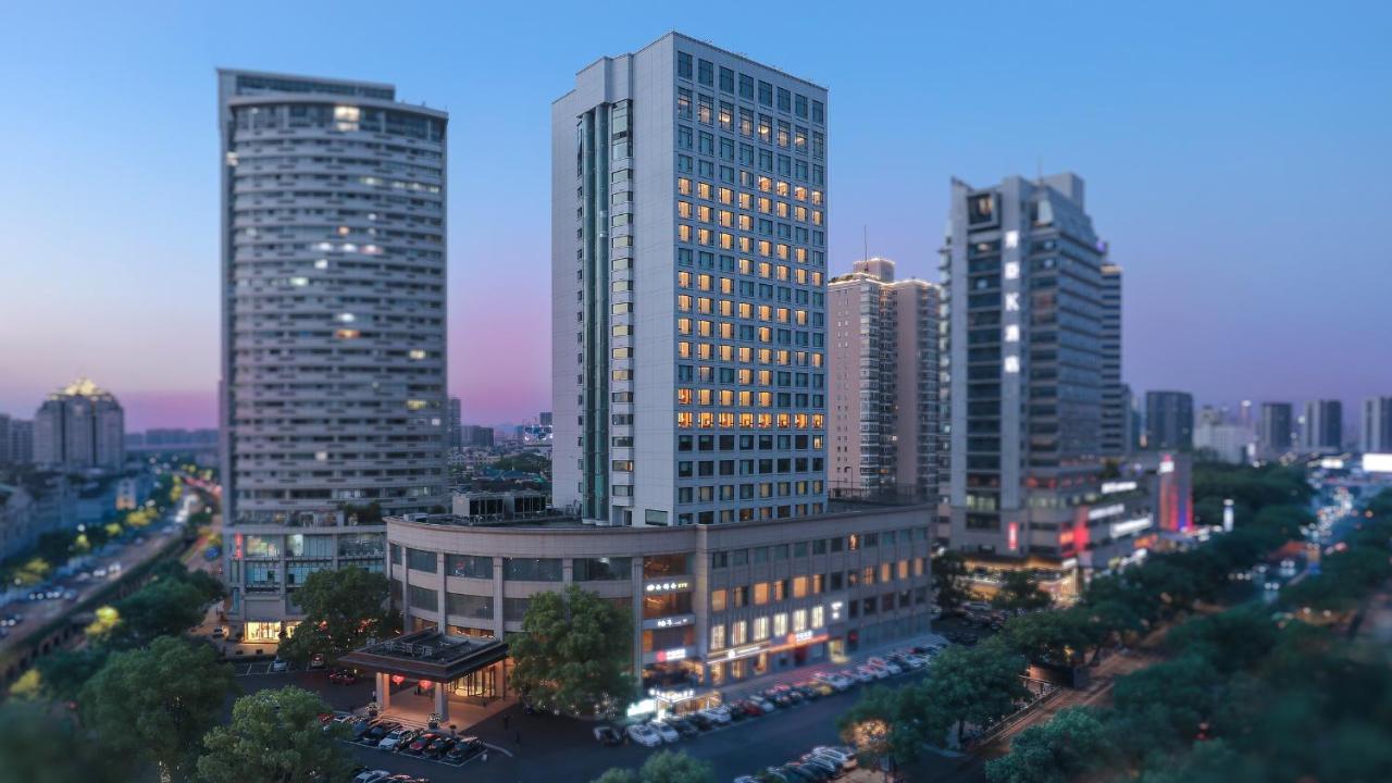 Kingdom Hotel Іу Екстер'єр фото