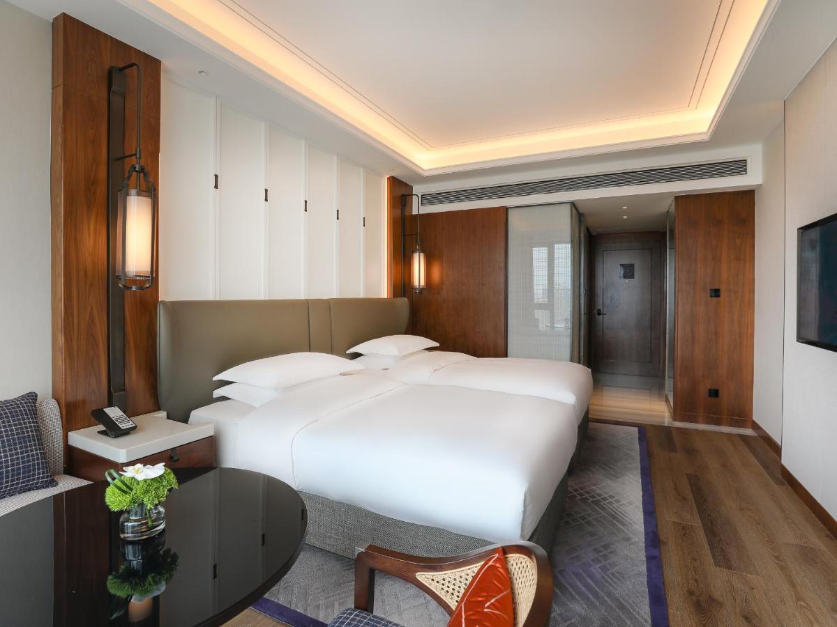 Kingdom Hotel Іу Екстер'єр фото