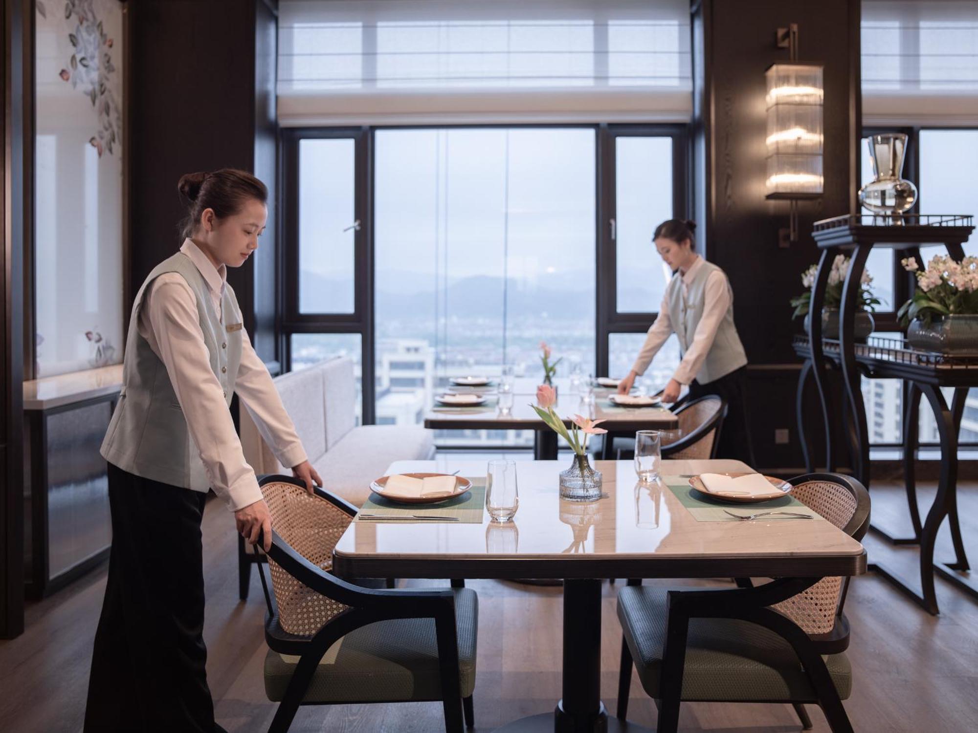 Kingdom Hotel Іу Екстер'єр фото