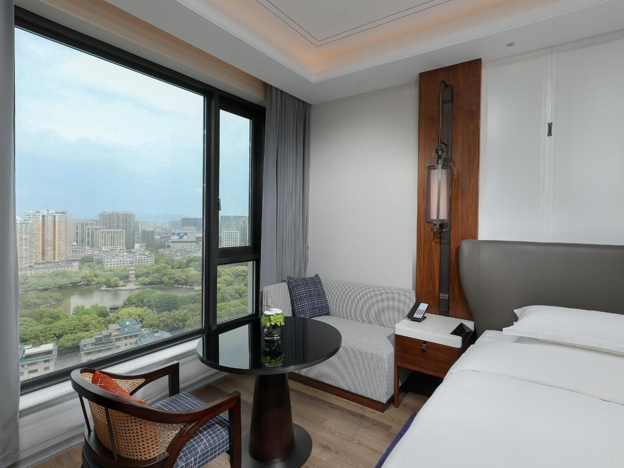 Kingdom Hotel Іу Екстер'єр фото