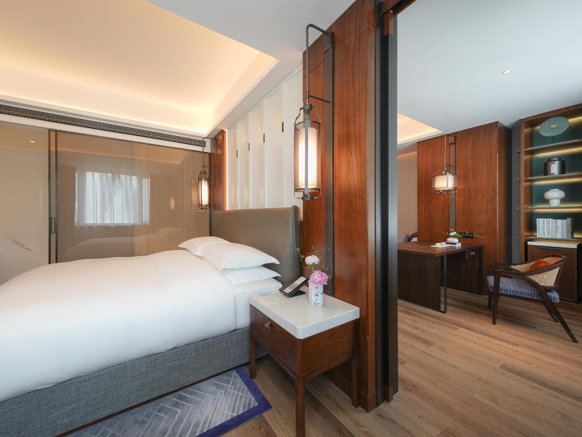 Kingdom Hotel Іу Екстер'єр фото