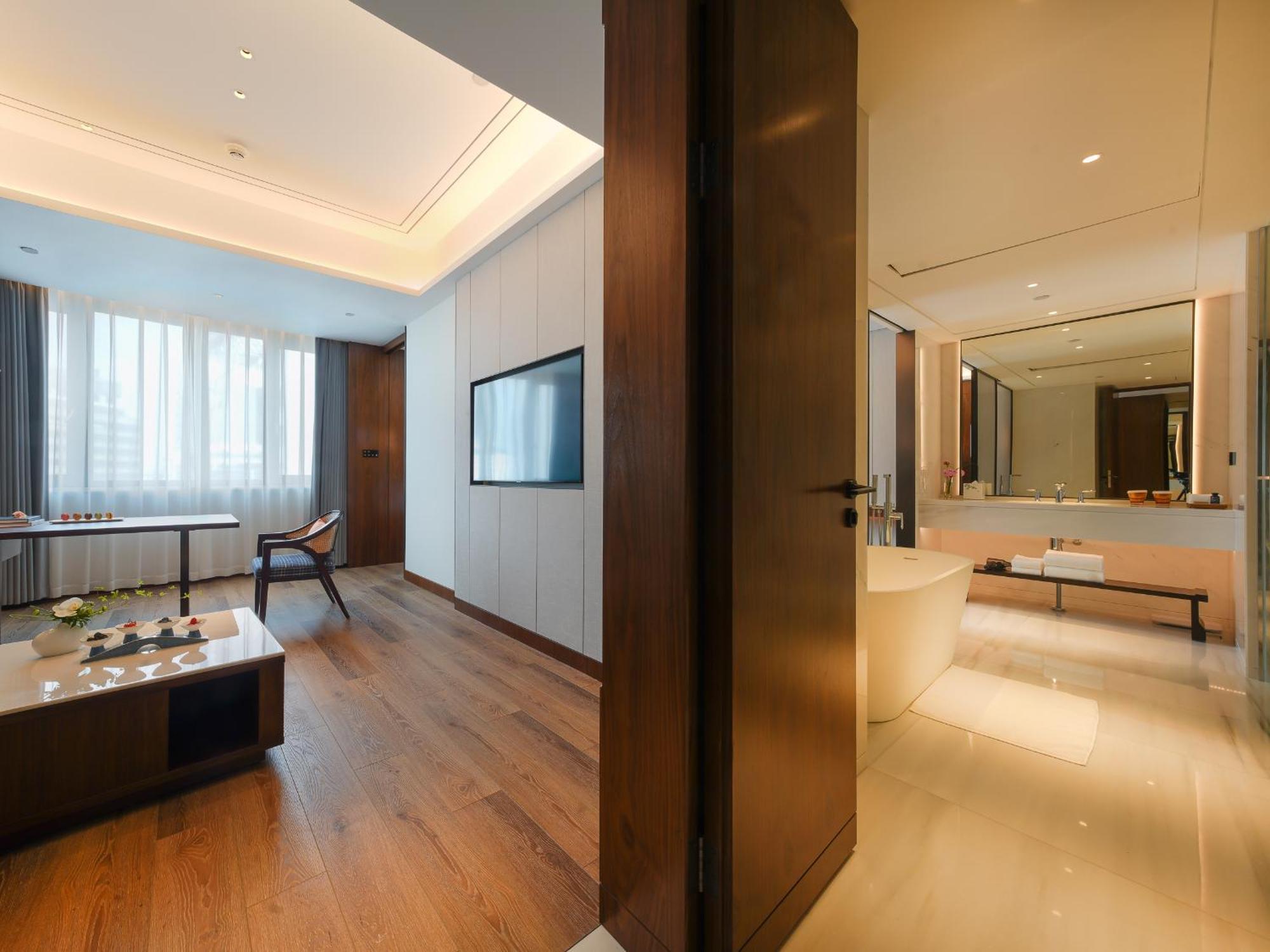 Kingdom Hotel Іу Екстер'єр фото
