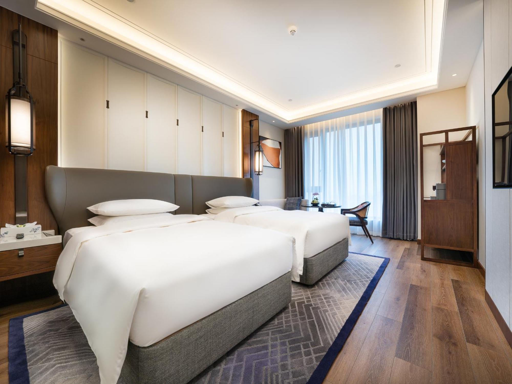 Kingdom Hotel Іу Екстер'єр фото
