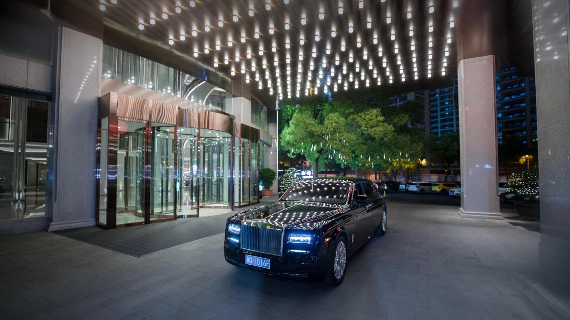 Kingdom Hotel Іу Екстер'єр фото