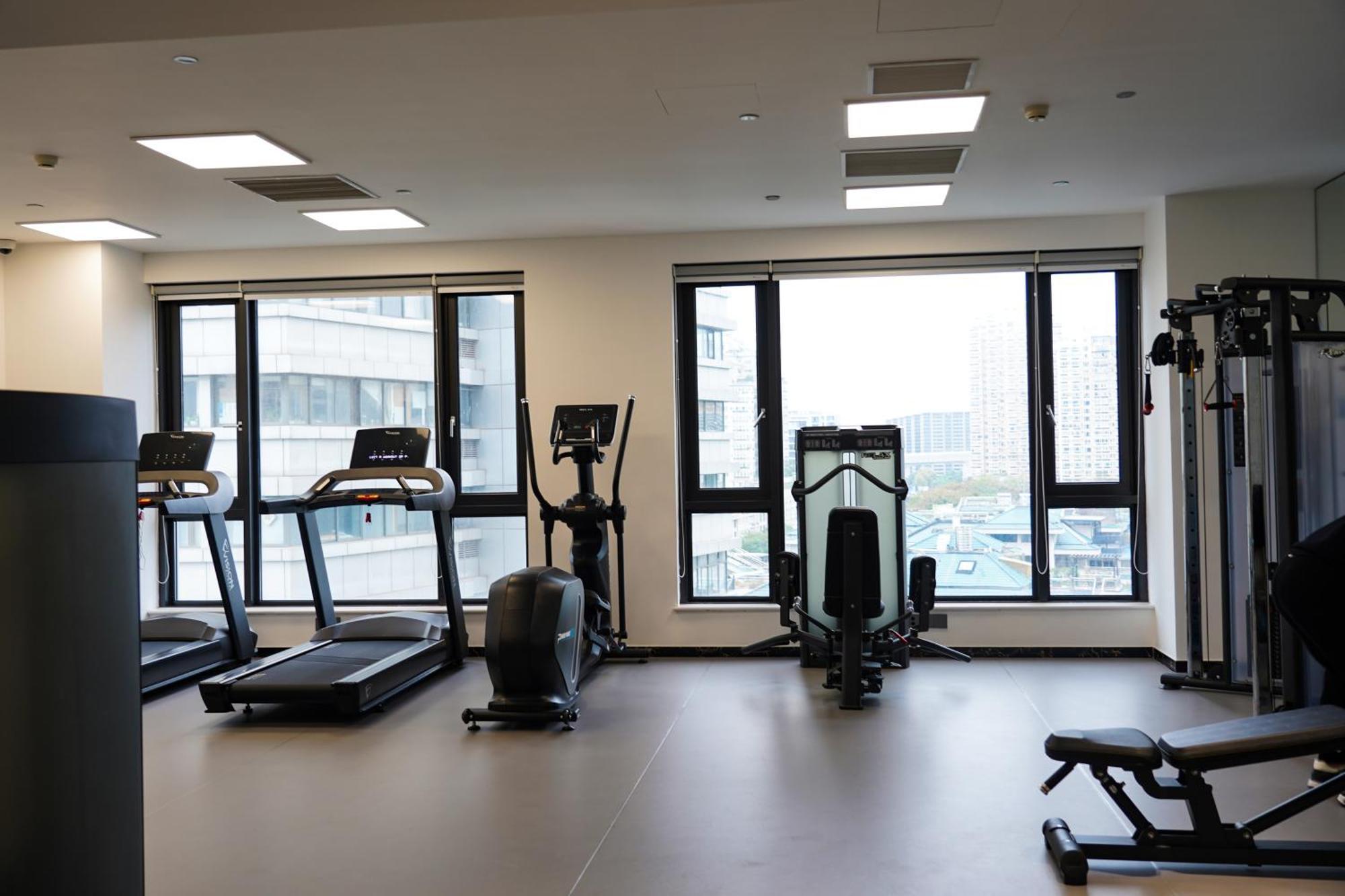 Kingdom Hotel Іу Екстер'єр фото